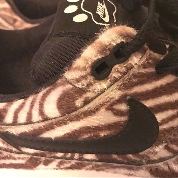 Nike Air Max Zebra Print - Picture 2 of 5